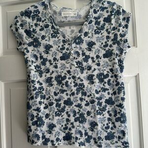 Girls Abercrombie floral, waffle Henley tee